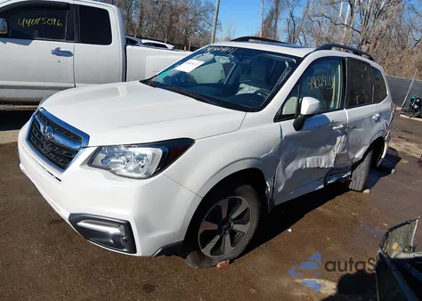 2017 Subaru Forester z USA, uszkodzony, nr VIN 1F2SJAEC8HH477854